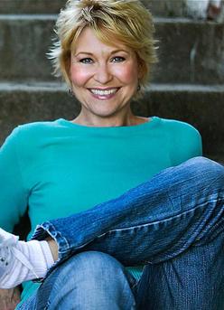 Dee Wallace